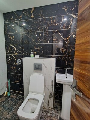 Team Area in 3 BHK Builder Floor at Malviya Nagar – for Rent
