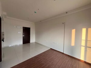Room in Studio Apartment at Puravankara Silversands, Mundhwa – for Rent