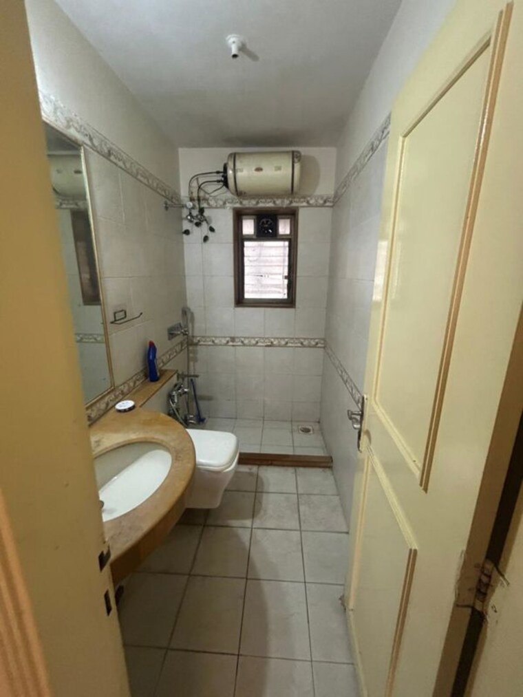 Attached Bathroom, raheja-solitaire 3 Bedroom 1500 Sq.Ft. Apartment In Goregaon West Mumbai 10487254