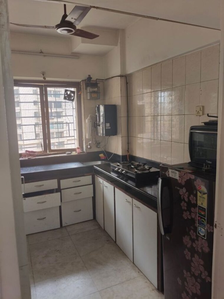 Kitchen, royal-classic-co-op-society 2 Bedroom 750 Sq.Ft. Apartment In Andheri West Mumbai 10487272