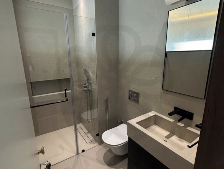 Bathroom, lodha-the-world-towers-world-one-tier-2 4 Bedroom 2267 Sq.Ft. Apartment In Worli Mumbai 10487294