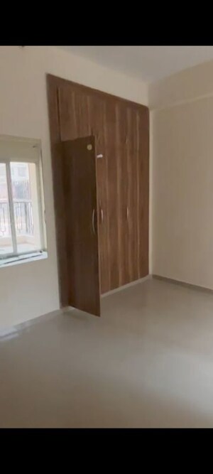 Room in 2 BHK Apartment at Windsor Paradise 2, Raj Nagar Extension – for Rent