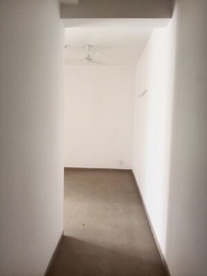 Room in 3 BHK Apartment at Mahagun Mywoods, Sector 16c Greater Noida – for Rent