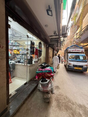 Parking in  Shop at Govindpuri – for Sale