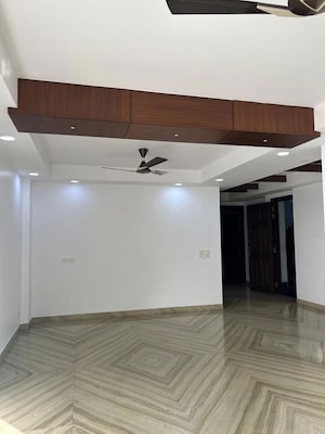 Room in 2 BHK Builder Floor at Kalkaji – for Rent