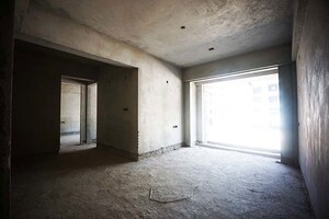 Room in 2 BHK Apartment at Ellisbridge – for Sale