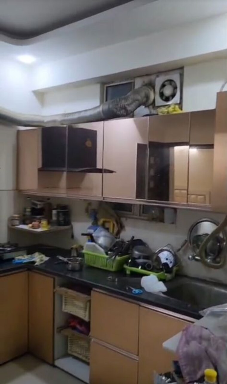 Kitchen, shree-energy-classic-residency 3 Bedroom 1640 Sq.Ft. Apartment In Raj Nagar Extension Ghaziabad 10487412
