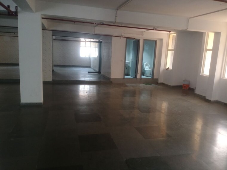 Hall, okhla industrial estate phase 1 Commercial Warehouse 3000 Sq.Ft. In Okhla Industrial Estate Phase 1 Delhi 10487426