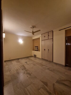 Room in 3 BHK Independent House at Greater Kailash ii – for Rent