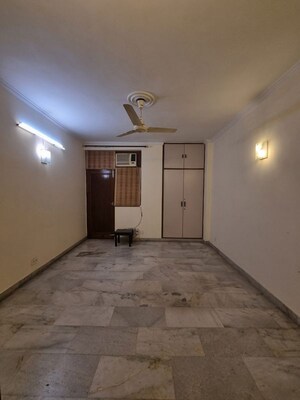 Room in 3 BHK Independent House at Greater Kailash ii – for Rent