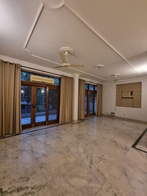 Living Room in 3 BHK Independent House at Greater Kailash ii – for Rent