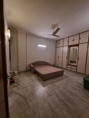 Room in 3 BHK Independent House at Greater Kailash ii – for Rent