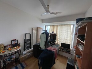 Living Room in 2.5 BHK Apartment at Oberoi Realty Splendor Grande, Andheri East – for Rent