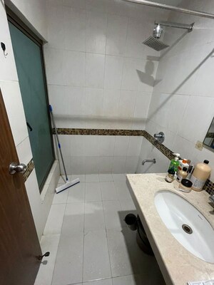 Bathroom in 2.5 BHK Apartment at Oberoi Realty Splendor Grande, Andheri East – for Rent