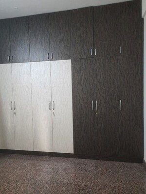 Room in 3.5 BHK Apartment at Vaishnavi Terraces, Jp Nagar – for Rent