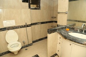 Team Area in 4 BHK Apartment at Excellency Apartment, Andheri West – for Rent