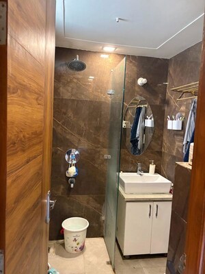 Furnished Amenities in 2 BHK Builder Floor at Amolik Residency, Sector 86 – for Rent