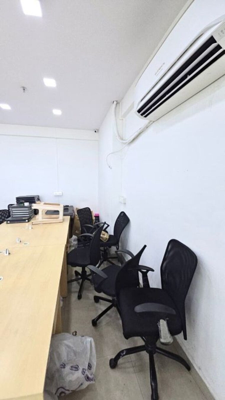 Team Area, gajra-g-square-business-park Commercial Office Space 1053 Sq.Ft. In Vashi Sector 30a Navi Mumbai 10487523