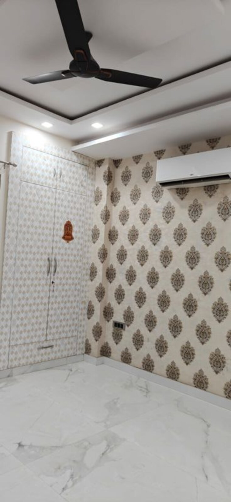 Bathroom, bptp-park-central 3 Bedroom 2200 Sq.Ft. Builder Floor In Sector 85 Faridabad 10487563