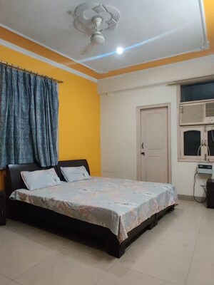 Bedroom in  Pg at Sector 17 – for Rent