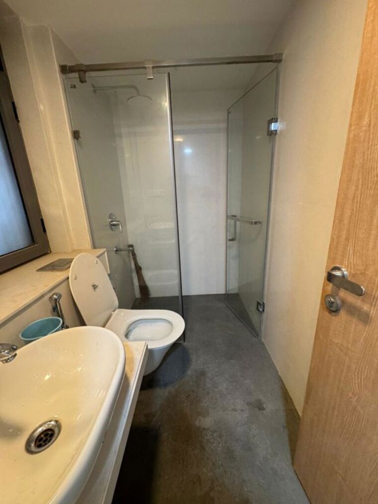 Bathroom, lodha-new-cuffe-parade-dioro-and-elisium 3 Bedroom 1200 Sq.Ft. Apartment In Wadala Mumbai 10487704