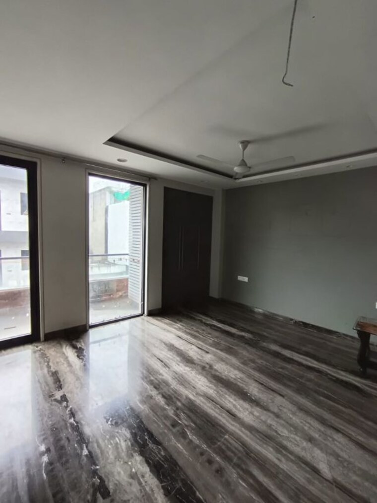 Room, naraina 3 Bedroom 200 Sq.Yd. Builder Floor In Naraina Delhi 10487707