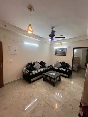 2 BHK Apartment For Rent in Amrapali Kingswood, Sector 4 Greater Noida