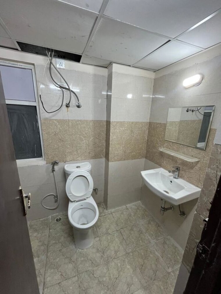 Bathroom, amrapali-kingswood 2 Bedroom 835 Sq.Ft. Apartment In Sector 4 Greater Noida Greater Noida 10487705