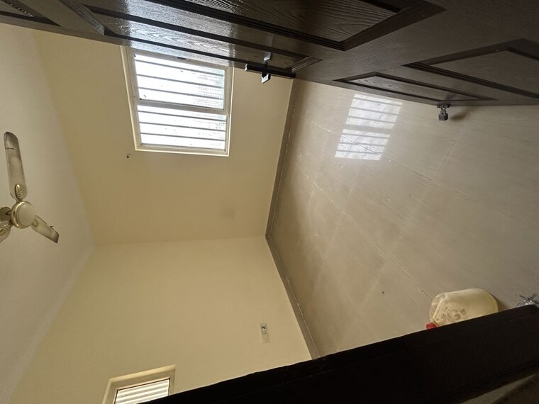 Room, paramount-floraville 2.5 Bedroom 1240 Sq.Ft. Apartment In Sector 137 Noida 10487699