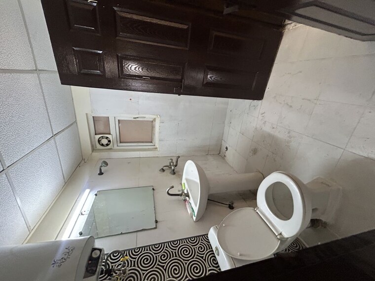 Bathroom, paramount-floraville 2.5 Bedroom 1240 Sq.Ft. Apartment In Sector 137 Noida 10487699