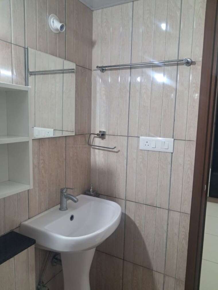 Bathroom, prestige-finsbury-park-hyde 2 Bedroom 999 Sq.Ft. Apartment In Bagaluru Bangalore 10487714