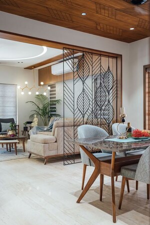 Team Area in 3 BHK Builder Floor at Greater Kailash I – for Rent