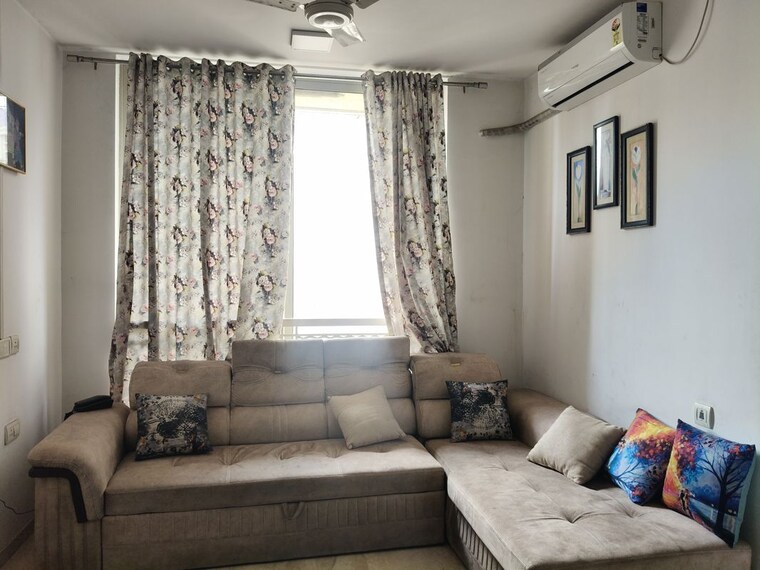 Living Room, hiranandani-lavinia 1 Bedroom 450 Sq.Ft. Apartment In Ghodbunder Road Thane 10487739