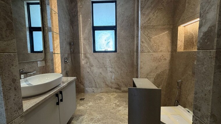 Bathroom, green park 4 Bedroom 2700 Sq.Ft. Builder Floor In Green Park Delhi 10487742