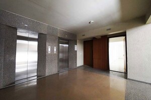 Room in 3 BHK Apartment at Vaishnodevi Circle – for Sale
