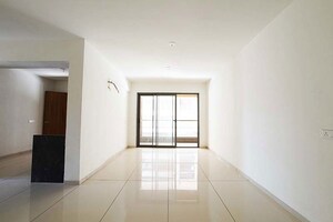 Building Lobby in 3 BHK Apartment at Vaishnodevi Circle – for Sale