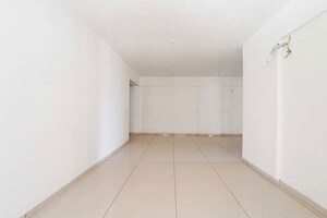 Room in 3 BHK Apartment at Vaishnodevi Circle – for Sale