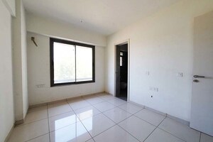 Room in 3 BHK Apartment at Vaishnodevi Circle – for Sale