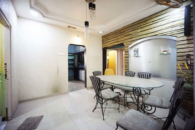 Dining area, satellite 3 Bedroom 190 Sq.Yd. Apartment In Satellite Ahmedabad 10487463