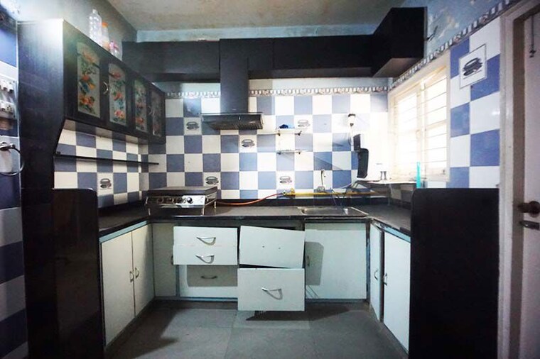 Kitchen, satellite 3 Bedroom 190 Sq.Yd. Apartment In Satellite Ahmedabad 10487463
