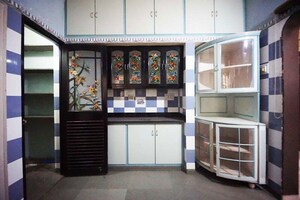 Room in 3 BHK Apartment at Satellite – for Sale