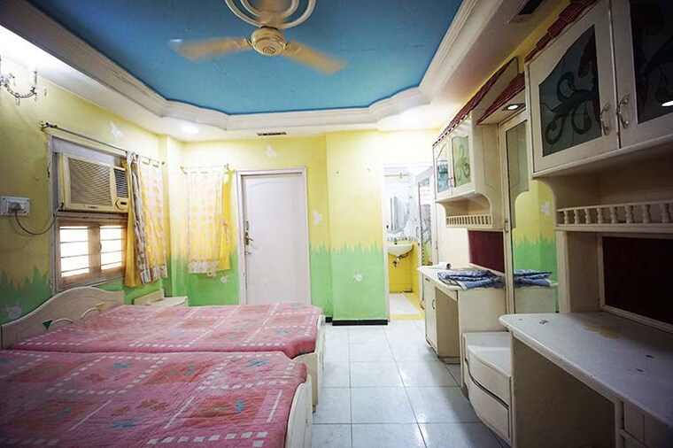 Master Bedroom, satellite 3 Bedroom 190 Sq.Yd. Apartment In Satellite Ahmedabad 10487463