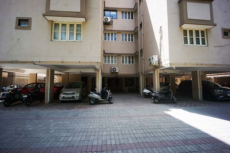 Exterior View, satellite 3 Bedroom 190 Sq.Yd. Apartment In Satellite Ahmedabad 10487463