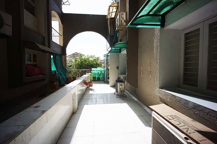 Balcony, ghatlodia 3 Bedroom 200 Sq.Yd. Apartment In Ghatlodia Ahmedabad 10487126