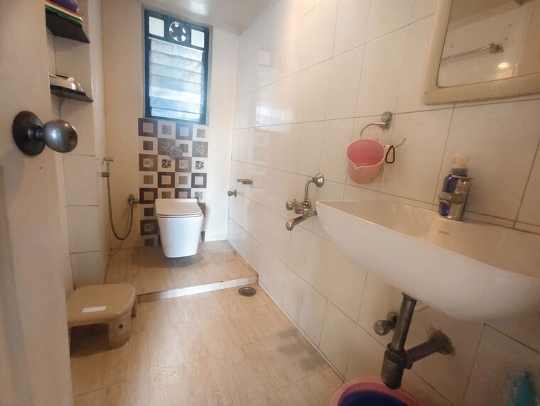 Bathroom, vikash-complex-chs 2 Bedroom 1037 Sq.Ft. Apartment In Uthalsar Thane 10464398