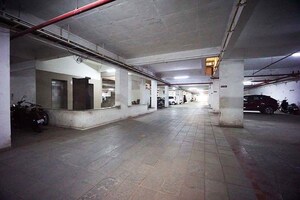 Parking in 3 BHK Apartment at Vejalpur – for Sale