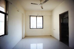 Room in 3 BHK Apartment at Vejalpur – for Sale
