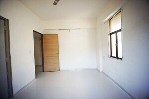 Room in 3 BHK Apartment at Vejalpur – for Sale