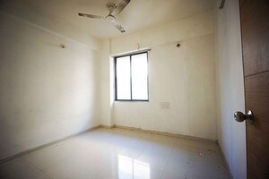 Room in 3 BHK Apartment at Vejalpur – for Sale