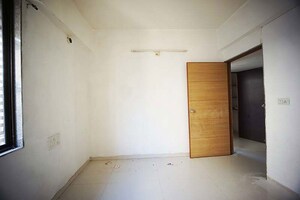 Room in 3 BHK Apartment at Vejalpur – for Sale